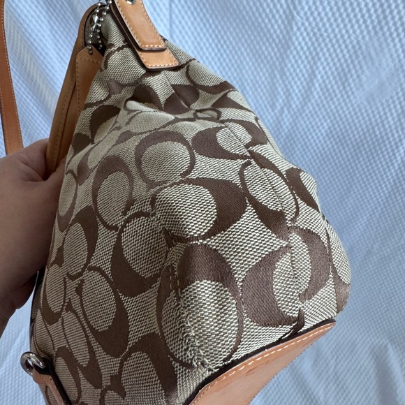 Coach Y2K Vintage Tan and Brown Hamptons 6845 Signature Hobo Bag - Picture 8 of 13